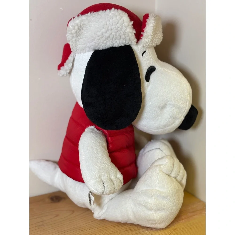 Peanuts Snoopy Macy's Holiday‎ 2015 Plush Toy Red Vest Winter Hat